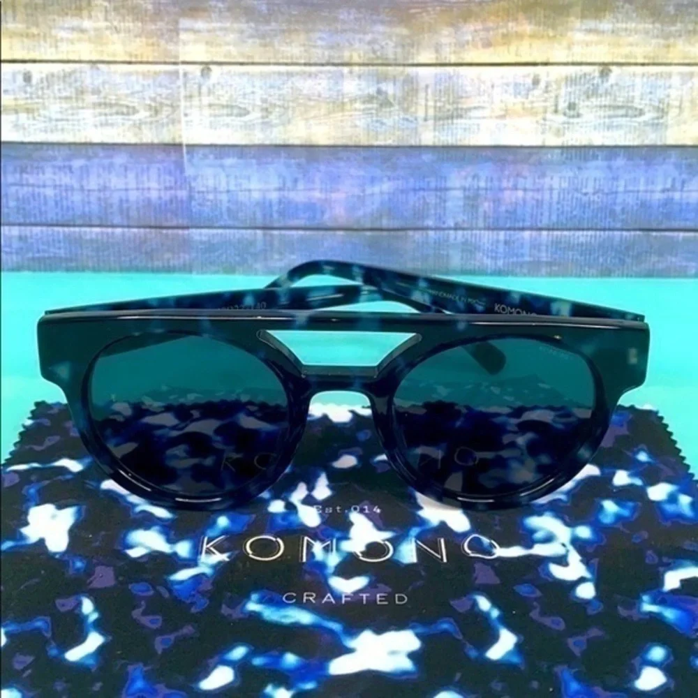 New Women’s KOMONO Black & Blue Sunglasses tortoise